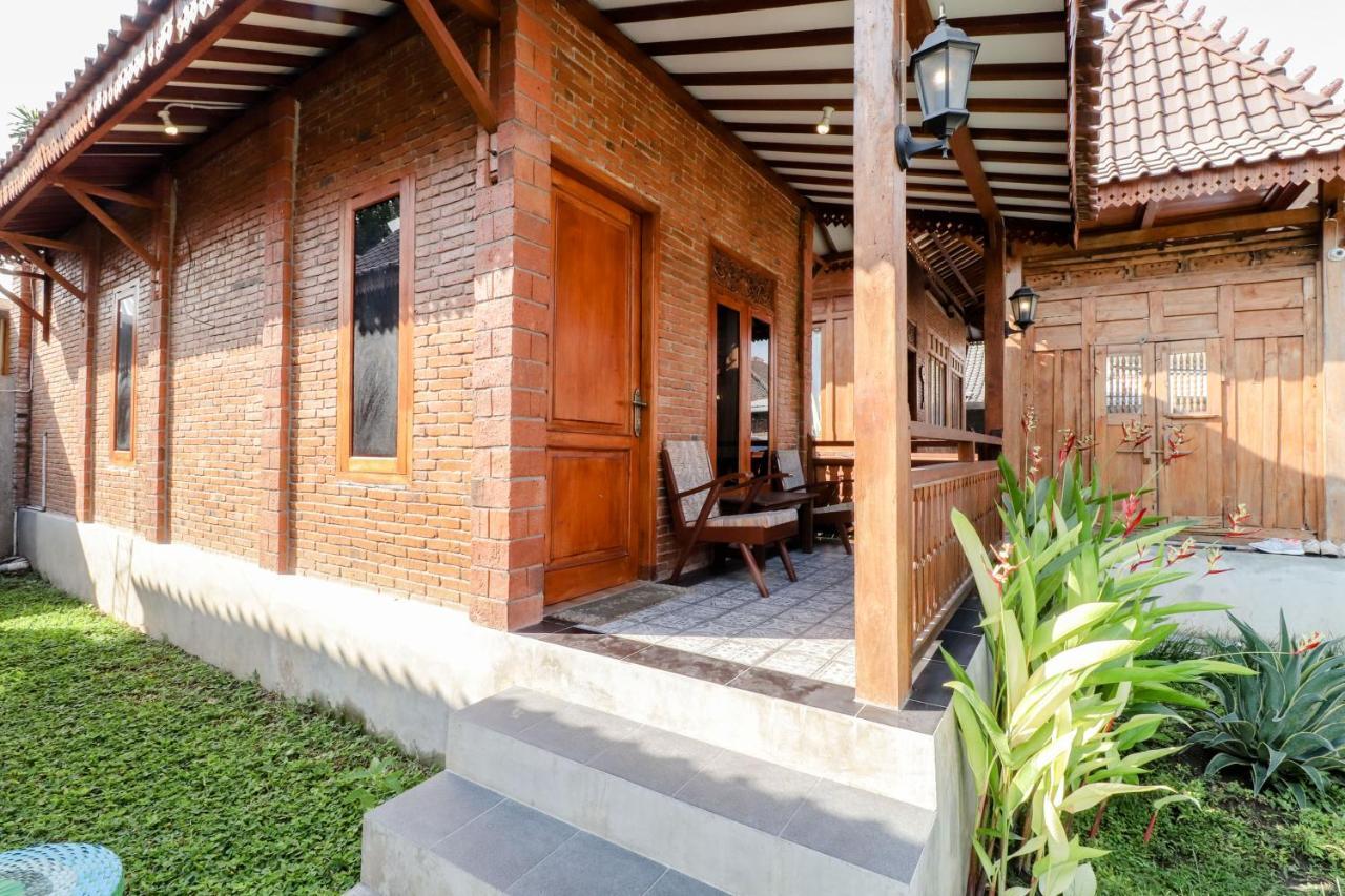 Omah Teras Bata Guesthouse Джокякарта Екстериор снимка